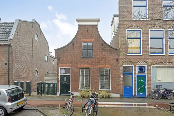 Leiden – Lage Rijndijk 14