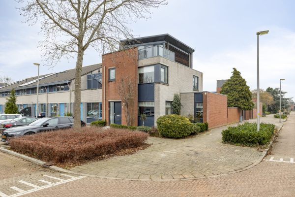 Leiderdorp – Ada van Schotlandplaats 2