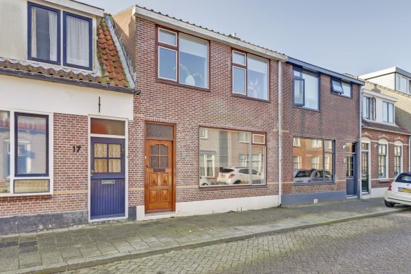 Katwijk – Adrianastraat 15