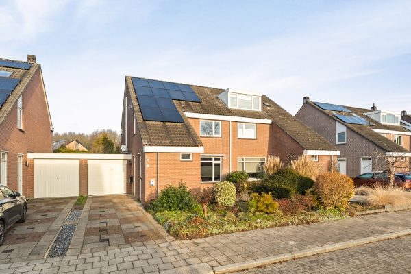 Emmeloord – Vrijheidsplaat 12